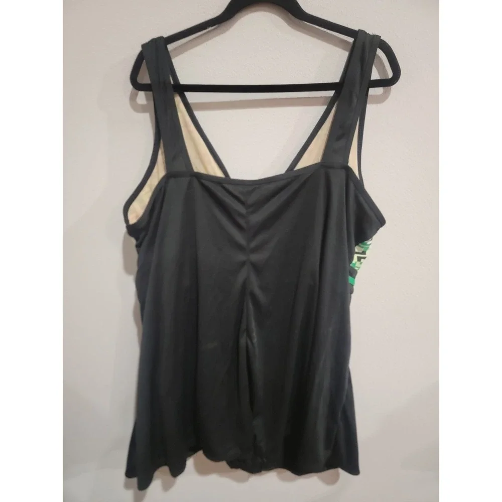Inches Off Plus Size 30W Green and Black O Pattern Swim Dress One Piece Swim‎